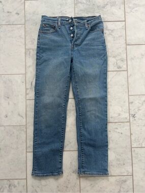 Levi's® Premium
WEDGIE STRAIGHT ANKLE WOMEN'S JEANS
Size 28